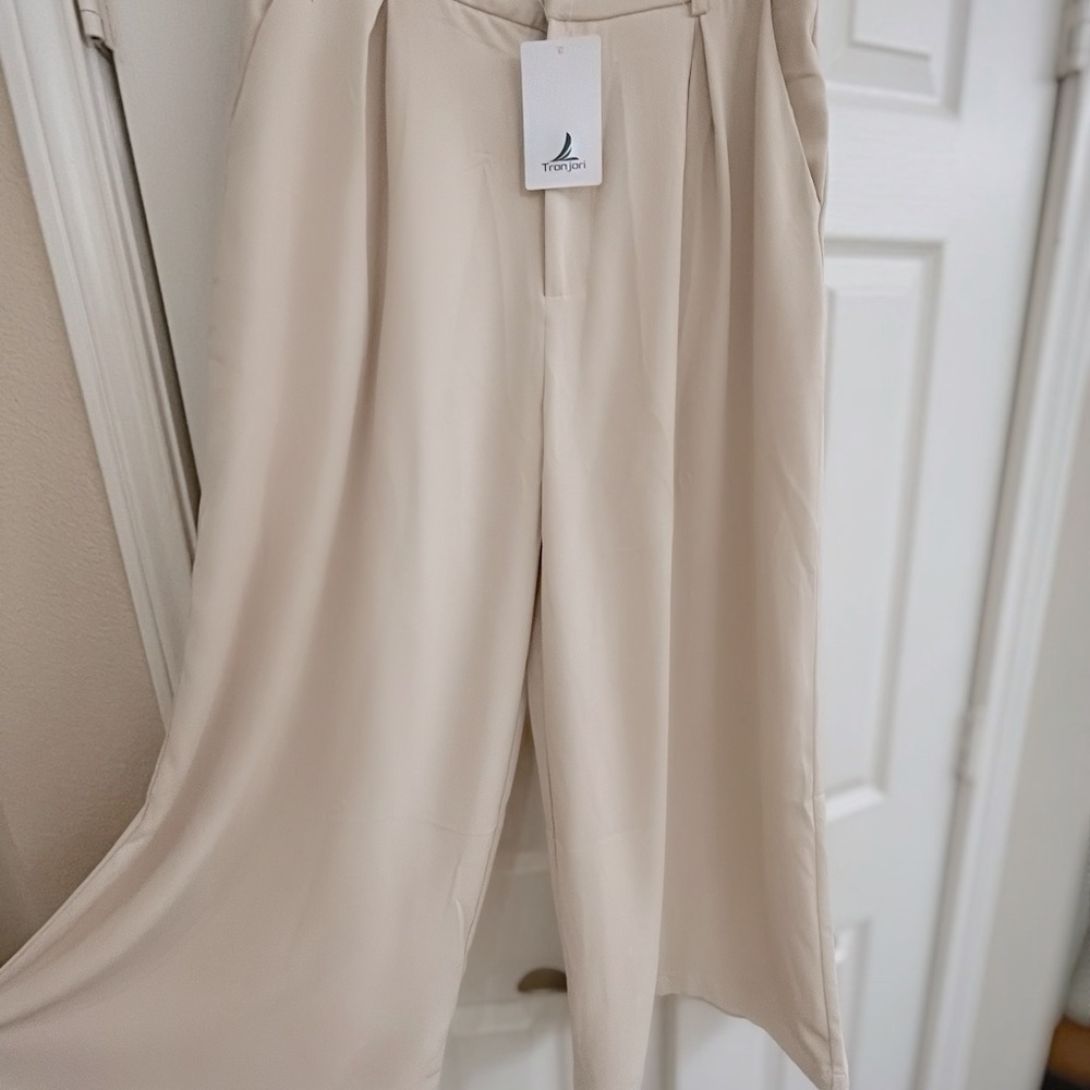 Tronjori Wide Lef Trouser Pants
NEW WITH TAGS